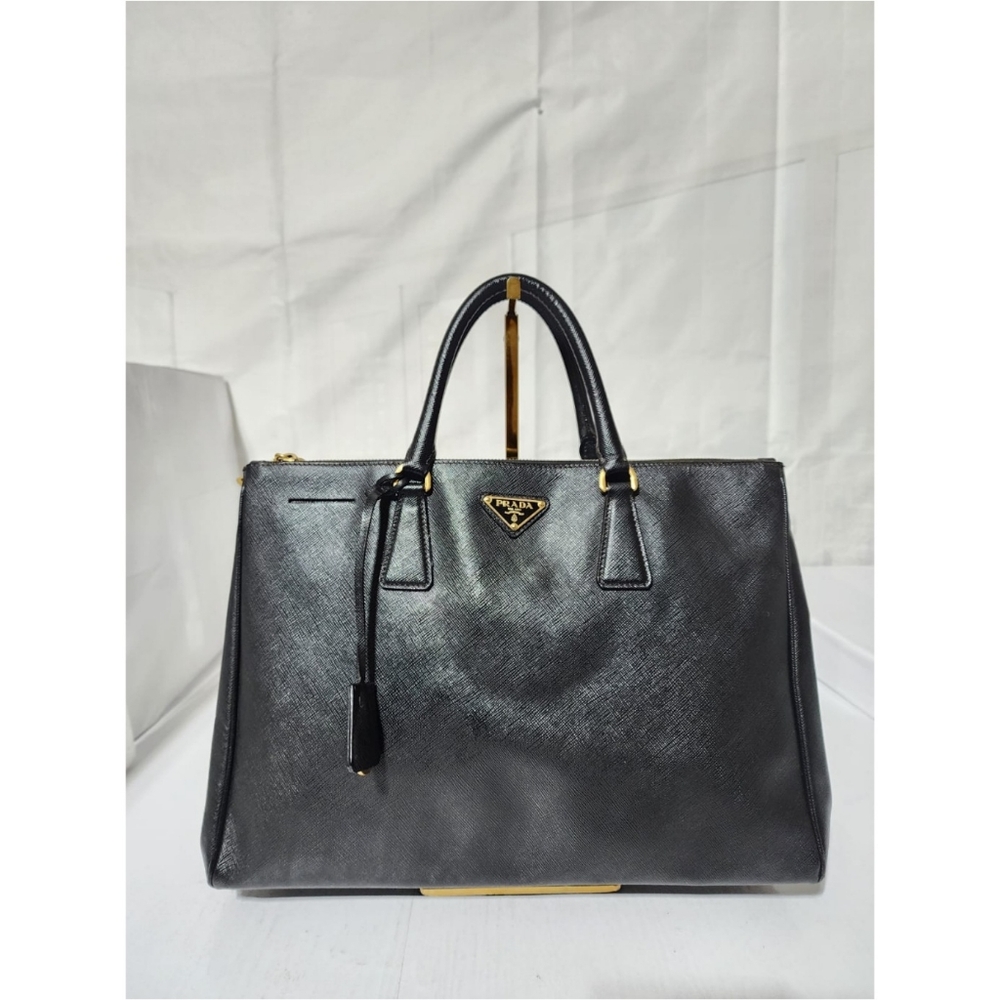 PRADA Saffiano Lux Large Galleria Double Zip Tote Black